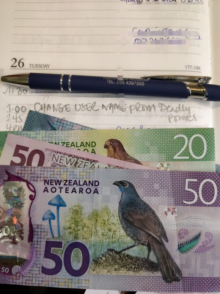 NZ currency fan